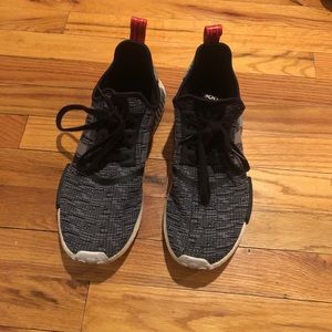 Men’s Adidas tennis shoes